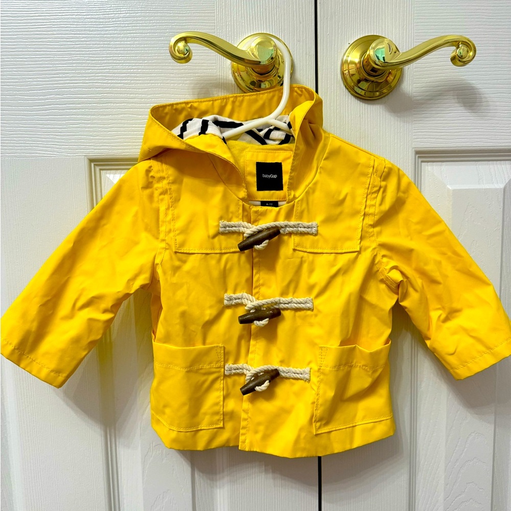Baby Gap Raincoat (6-12M)
